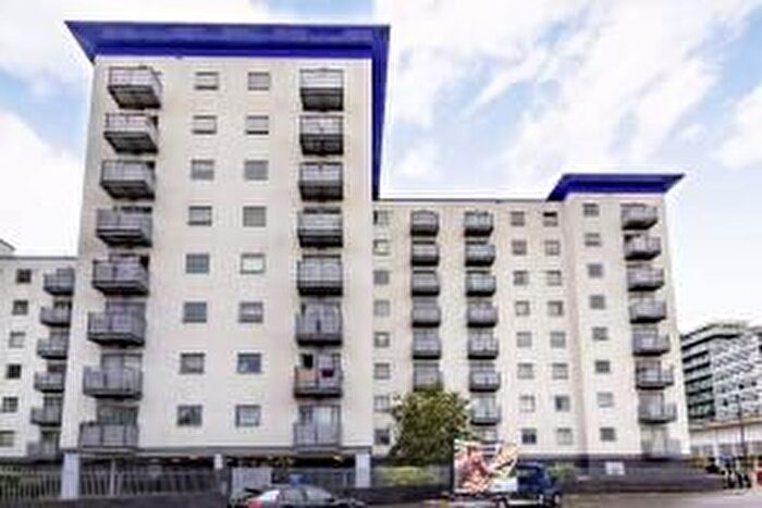 2 Bedroom Flat To Rent In Prince Regent Road, Hounslow, TW3