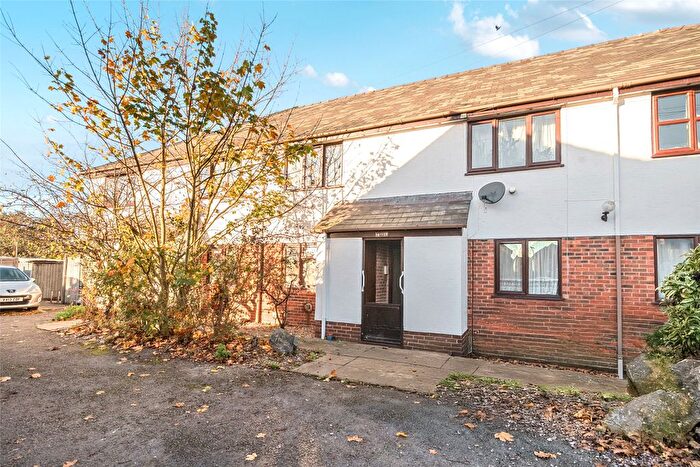 1 Bedroom Flat For Sale In Dora Walk, Gloucester, Gloucestershire, GL1