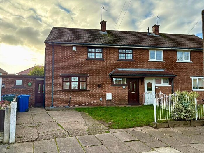 3 Bedroom Semi Detached House For Sale In Ninian Grove, Doncaster, DN4