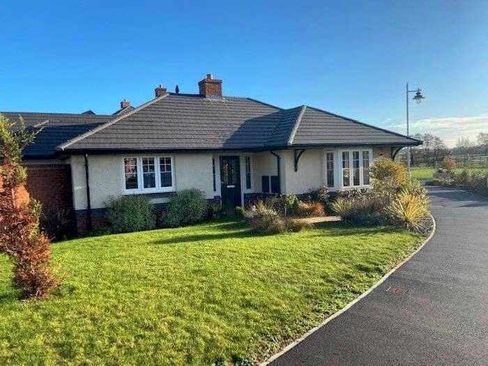 3 Bedroom Detached Bungalow To Rent In Starling Road, Ross-on-wye, HR9