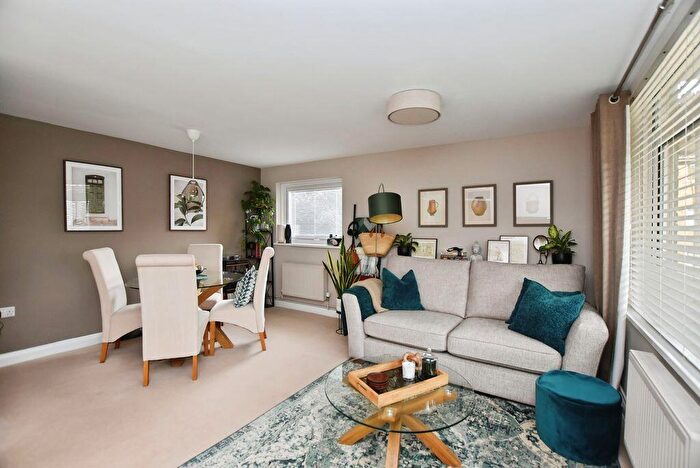 2 Bedroom Apartment For Sale In Shady Bower Close, Salisbury ***Video Tour***, SP1