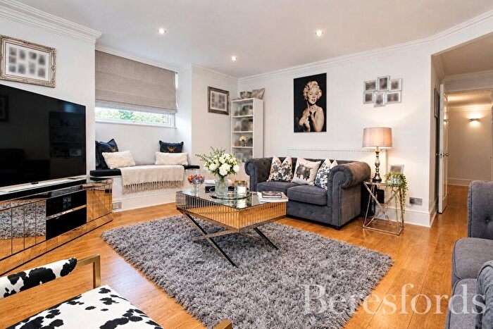 2 Bedroom Apartment To Rent In Thorndon Hall, Thorndon Park, CM13
