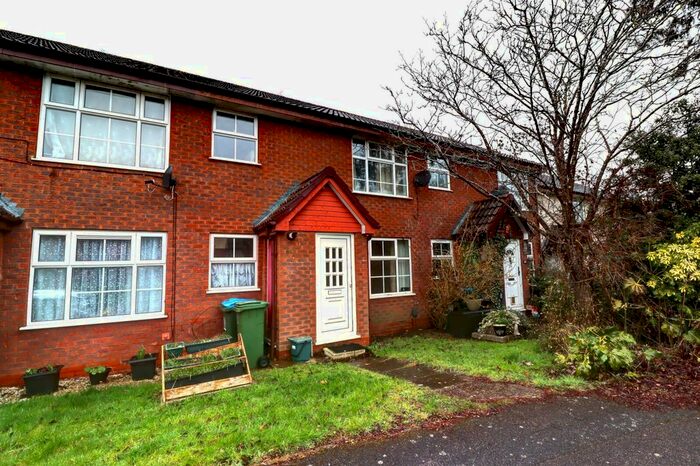 1 Bedroom Maisonette To Rent In Dalesford Road, Aylesbury, Buckinghamshire, HP21
