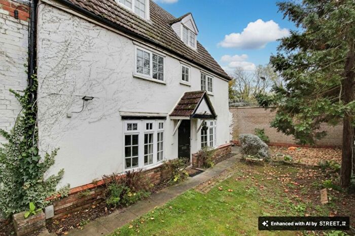 4 Bedroom Property To Rent In Bridge Place, Godmanchester, PE29