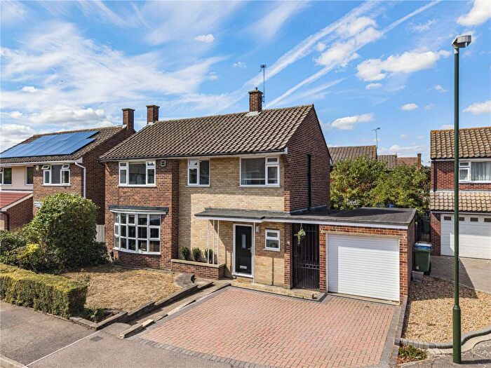 4 Bedroom Detached House For Sale In Mornington Court, Bexley, DA5