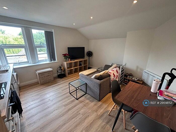1 Bedroom Flat To Rent In Moorville, Horsforth, Leeds, LS18