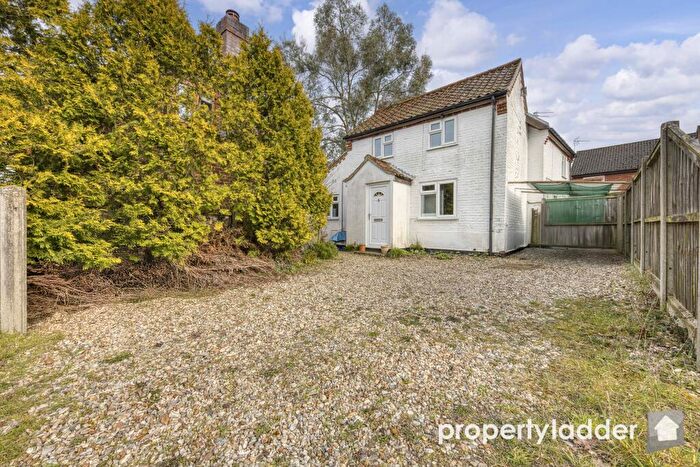 2 Bedroom Cottage For Sale In Newton Street, NR10