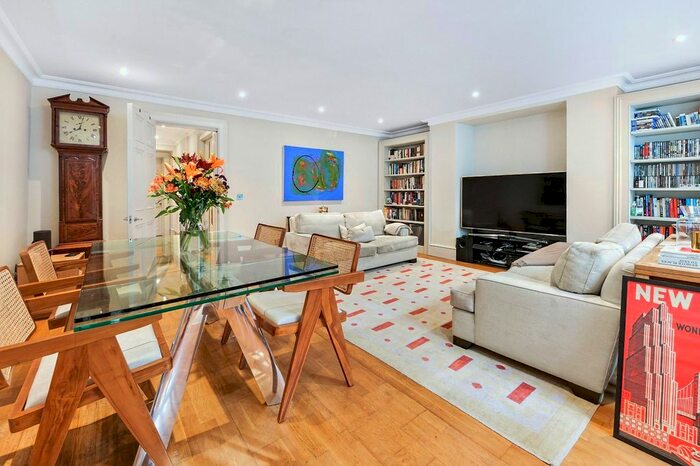 2 Bedroom Flat To Rent In Upper Berkeley Street, Marylebone, London, W1H