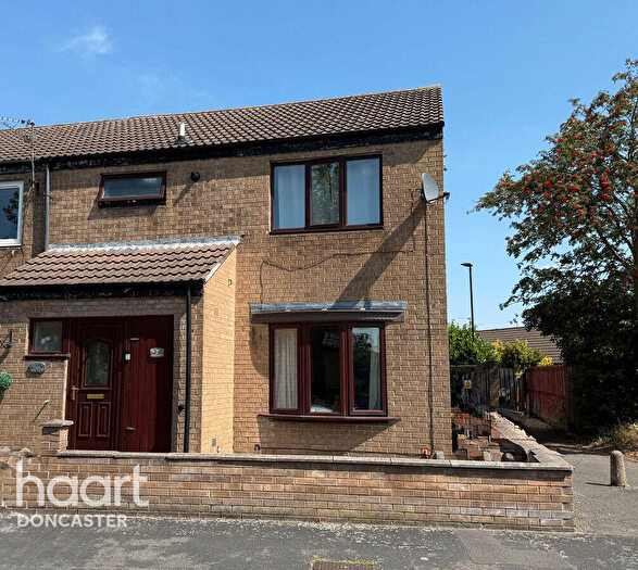 3 Bedroom End Of Terrace House For Sale In Kinsbourne Green, Dunscroft, Doncaster, DN7