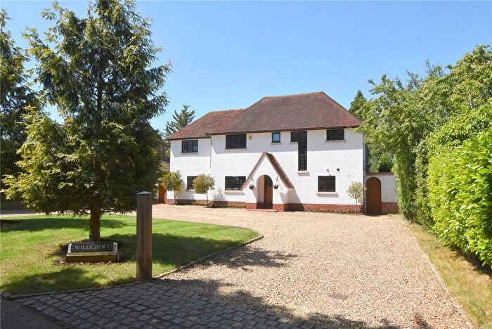 5 Bedroom Detached House For Sale In Farm Lane, East Horsley, KT24