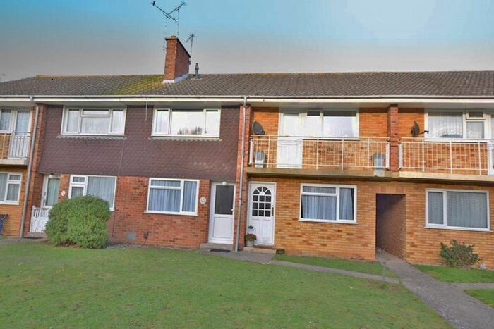 2 Bedroom Maisonette To Rent In Northfleet Close, Maidstone, ME14