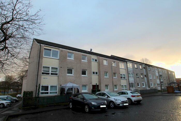 2 Bedroom Flat To Rent In Craigbo Place, Summerston, G23