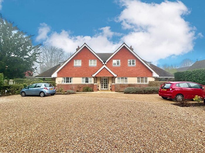 2 Bedroom Apartment To Rent In Great Austins Manor, Vicarage Hill, Farnham, GU9