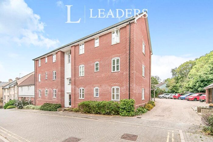 2 Bedroom Apartment To Rent In Groves Close, Colchester, CO4