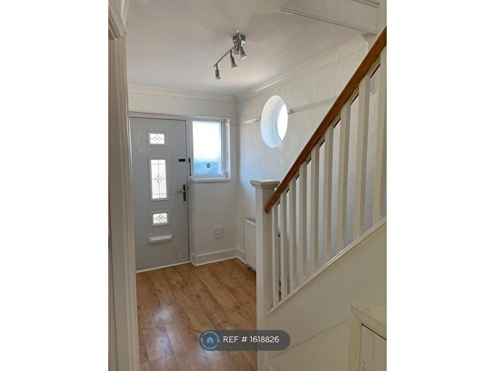 3 Bedroom Semi-Detached House To Rent In Chalk Road, Kent, DA12