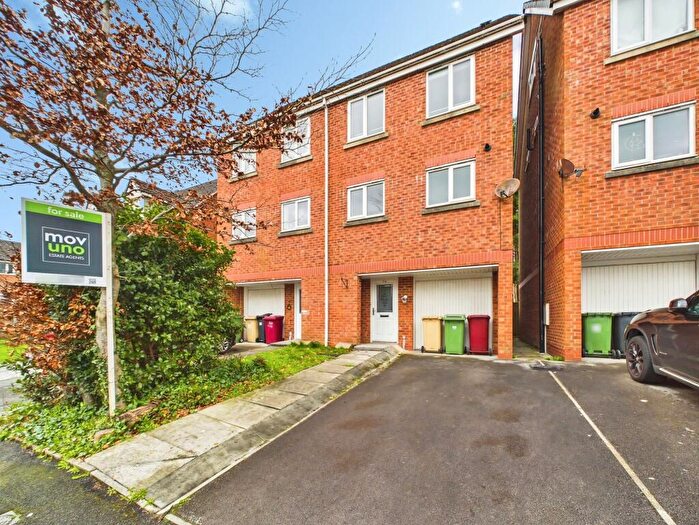 3 Bedroom Semi Detached House For Sale In Nuffield Close, Heaton, Bolton, BL1