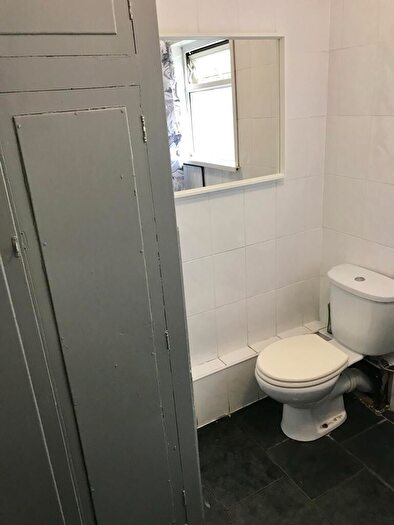 5 Bedroom House To Rent In Norfolk Street, Mount Pleasant, Swansea, SA1