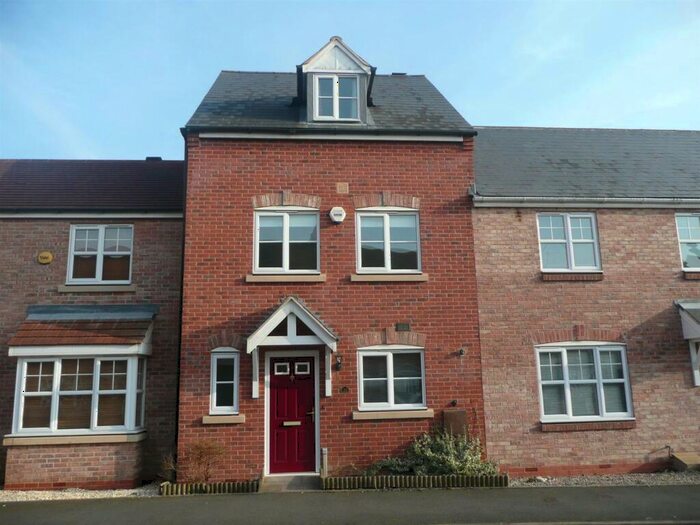 3 Bedroom Town House To Rent In Longfellow Road, Stratford-upon-Avon, CV37