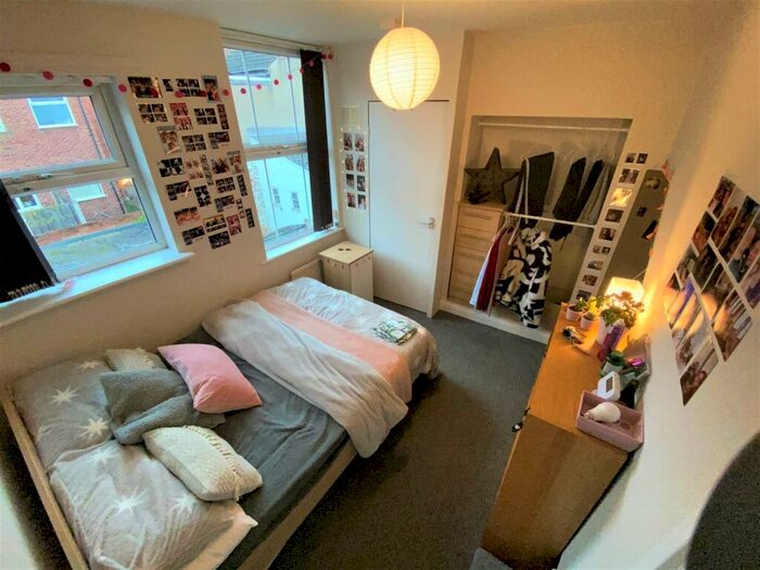 4 Bedroom Terraced House To Rent In £ Pppw Osmaston Street, NG7