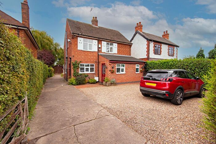 3 Bedroom Detached House For Sale In Nottingham Road, Lowdham, NG14
