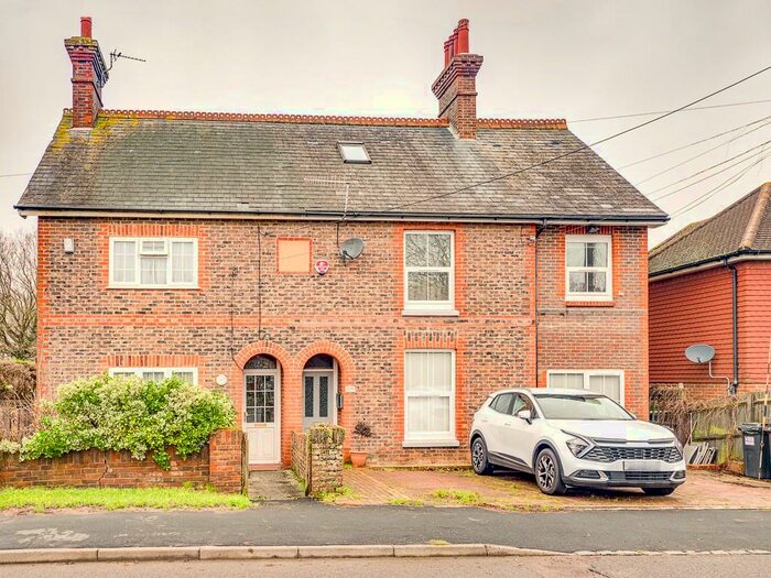 1 Bedroom Flat To Rent In Battle Road, Hailsham, East Sussex, BN27