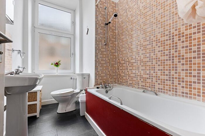 1 Bedroom Flat For Sale In Saracen Street, Glasgow, Glasgow City, G22
