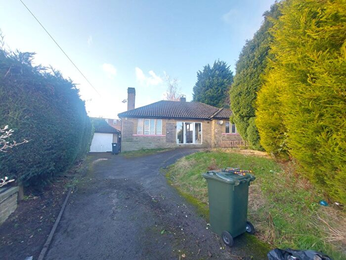 3 Bedroom Bungalow To Rent In Locarno Avenue, Bradford, BD9