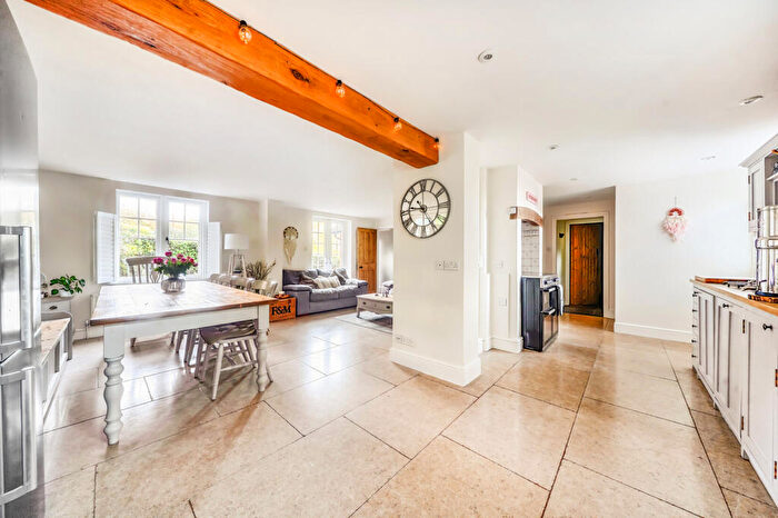4 Bedroom Semi Detached House For Sale In Newtown Common, Newbury, Hampshire, RG20