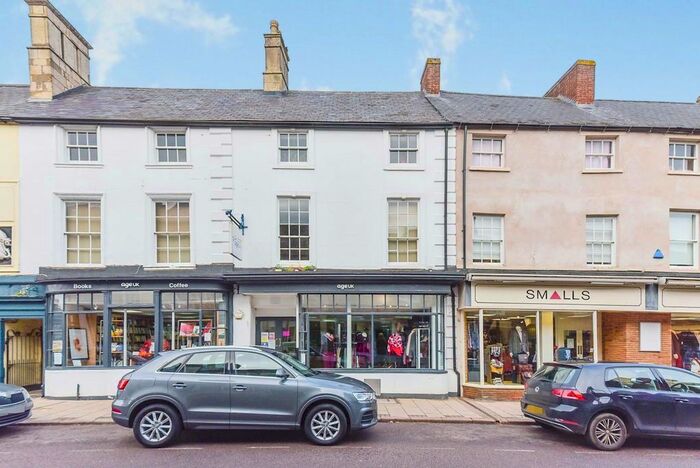 1 Bedroom Property To Rent In Hall Gardens, High Street East, Uppingham, Oakham LE15