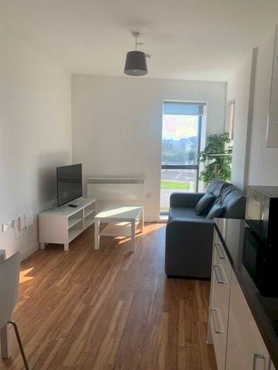 2 Bedroom Flat To Rent In Aire, Cross Green Lane, LS9