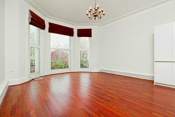 2 Bedroom Flat To Rent In Holland Park, London, W11