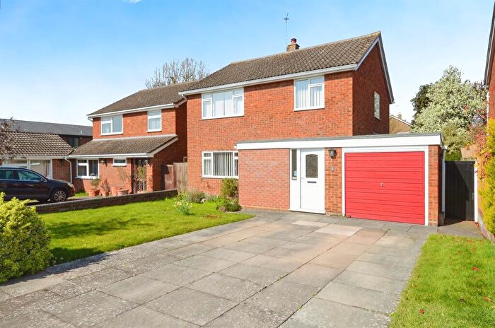 4 Bedroom Detached House For Sale In Corby Close, St. Albans, AL2