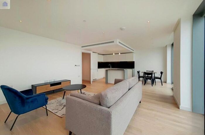2 Bedroom Flat To Rent In Marsh Wall, London, E14