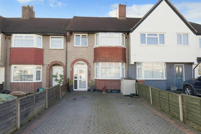 3 Bedroom Terraced House To Rent In Buckhurst Avenue, Carshalton, SM5