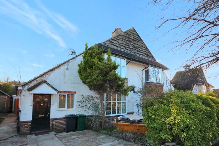 4 Bedroom Detached House To Rent In Mackie Avenue, Patcham, Brighton, BN1
