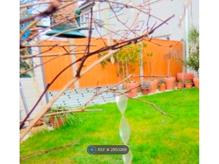 3 Bedroom Terraced House To Rent In The Glen, Runcorn, WA7