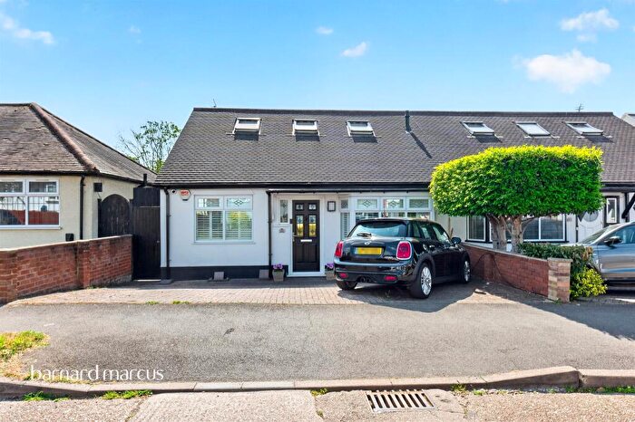2 Bedroom Semi-Detached Bungalow For Sale In Donnington Road, Worcester Park, KT4