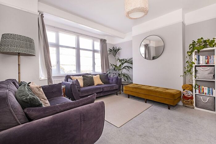 5 Bedroom Semi-Detached House To Rent In Fairway, London, SW20