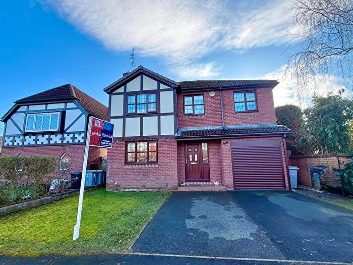 4 Bedroom Detached House For Sale In Ploughmans Way, Macclesfield, SK10