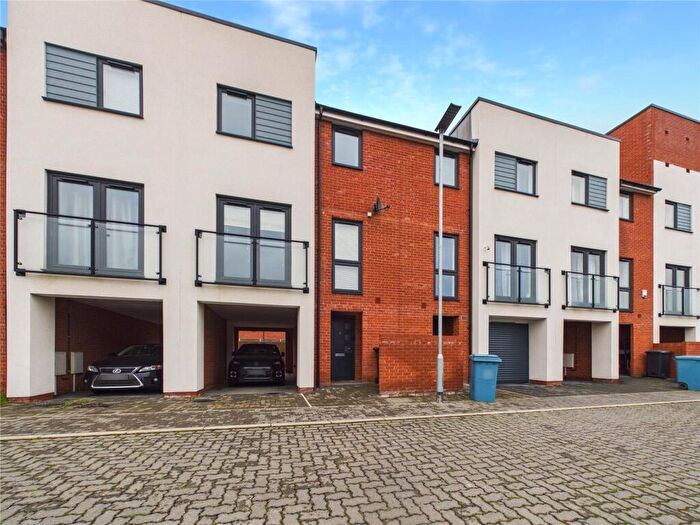 3 Bedroom Terraced House For Sale In Washington Close, Ipswich, Suffolk, IP2