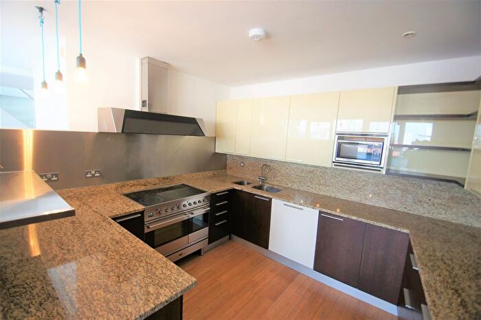 3 Bedroom Flat To Rent In St. Marys Parsonage, Manchester, M3