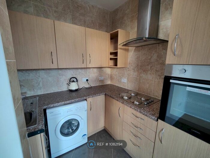 2 Bedroom Flat To Rent In Gourock Street, Glasgow G5