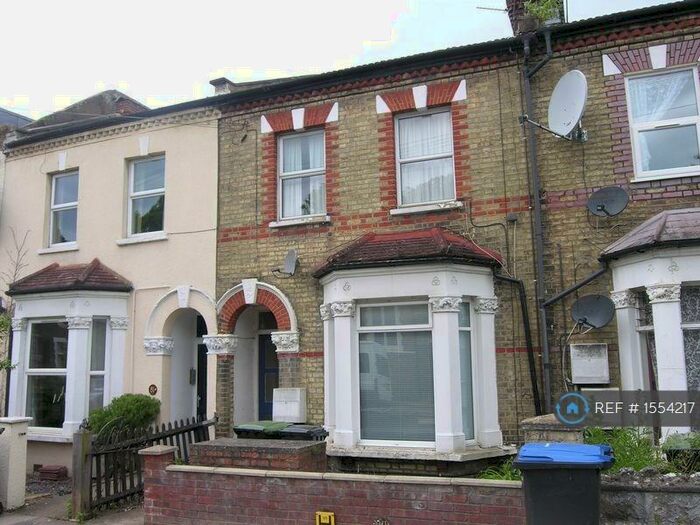1 Bedroom Maisonette To Rent In Russell Road, London, N13