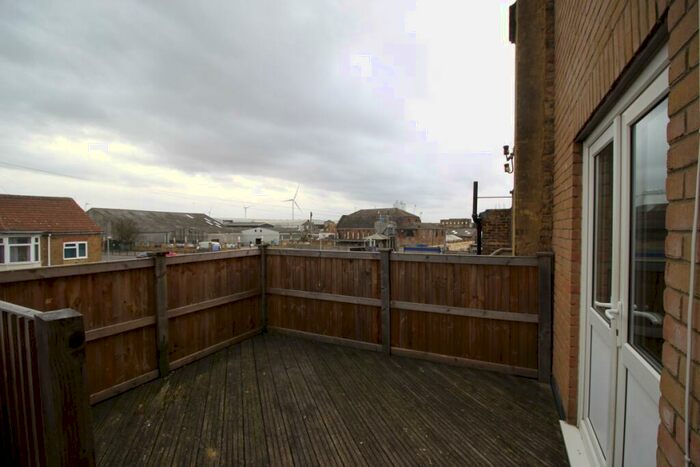 2 Bedroom Flat To Rent In Charles Street, Sheerness, Kent, ME12