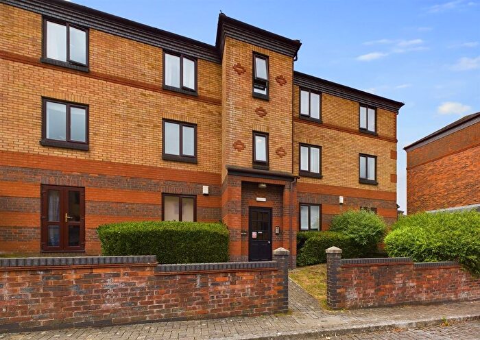 1 Bedroom Flat To Rent In Raphael Court Somerset Street, Redcliffe, Bristol, BS1