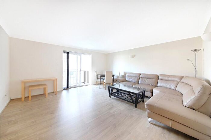 3 Bedroom Apartment To Rent In Lamb Court, Narrow Street, London, E14