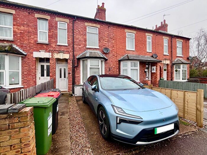 2 Bedroom Terraced House For Sale In Wolverton Road, Newport Pagnell, MK16