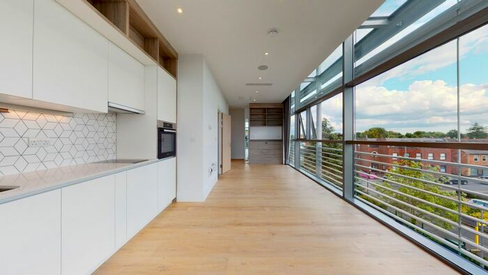 Studio To Rent In Station Road, Addlestone, KT15