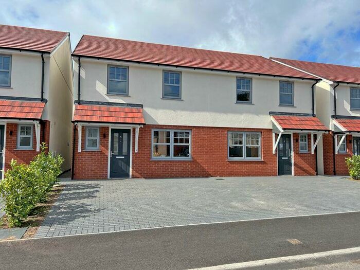 3 Bedroom Semi-Detached House To Rent In Clinton Terrace, Budleigh Salterton, EX9