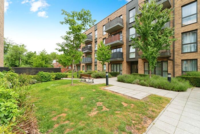 2 Bedroom Flat For Sale In Old Barn Lane, Kenley, Surrey, CR8
